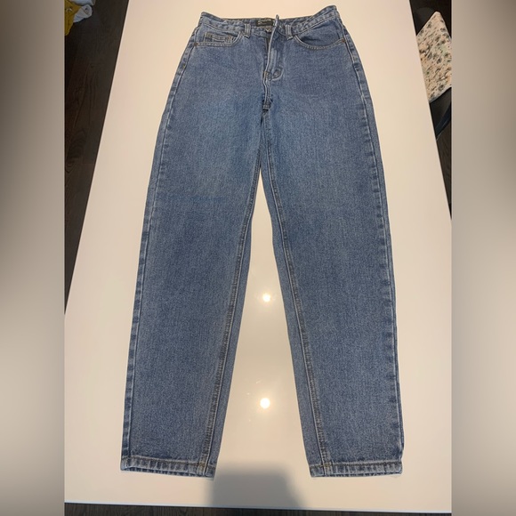 Pretty little thing denim MOM jeans - Picture 2 of 3
